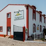 Pátio Da Figueira Pensión 3*