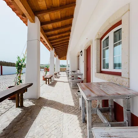 Πανσιόν Patio Da Figueira 3*